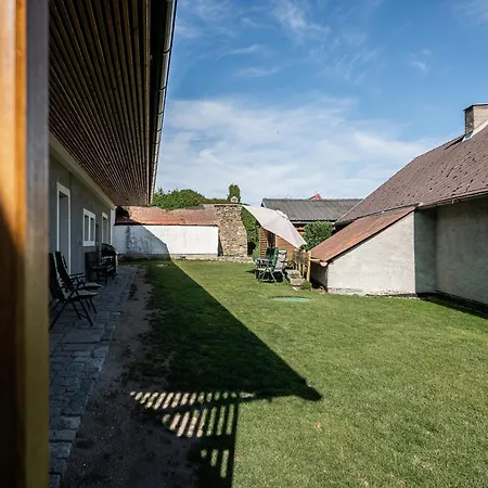 Chalupa Kozarovice 度假居 Kozarovice